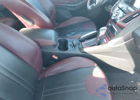 2012 Ford Focus Titanium z USA, uszkodzony, nr VIN 1FAHP3J20CL297540